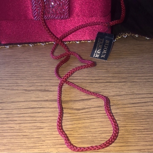 Bijoux Terner Women’s Ruby Red Bead Embroidered Crossbody/Shoulder Evening Bag - Picture 12 of 13